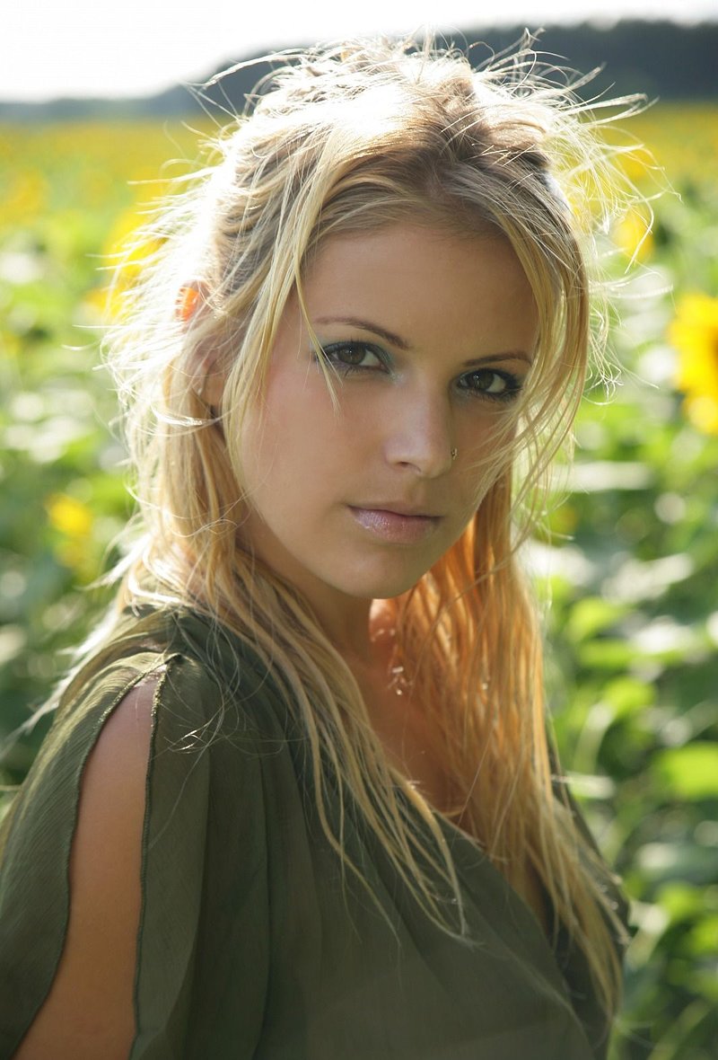 Даниэлла, 33